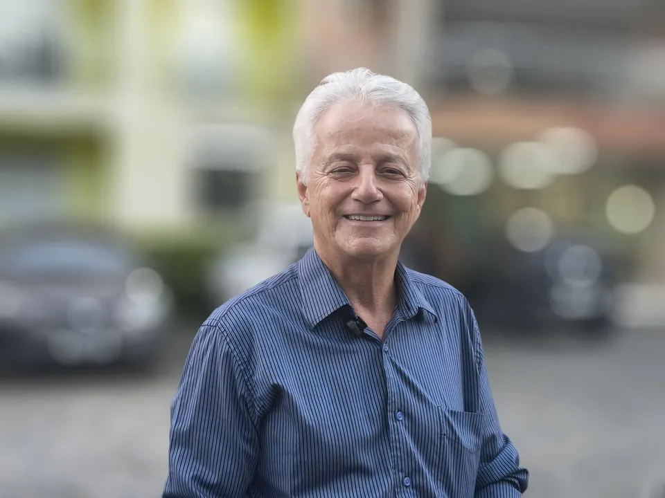 Prefeito do União Brasil rompe com oposição e anuncia apoio à reeleição de Jerônimo