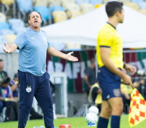 Imagem do post Rogério Ceni detona arbitragem após derrota do Bahia: “você vem aqui para ser otário”