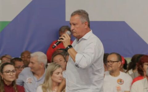 Imagem do post Rui Costa critica Flávio Bolsonaro e o acusa de prejudicar o Brasil por interesses eleitorais