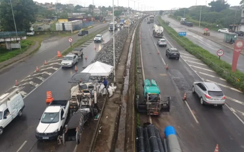Imagem do post Novo afundamento interdita trecho da BR-324 em Simões Filho nesta segunda-feira