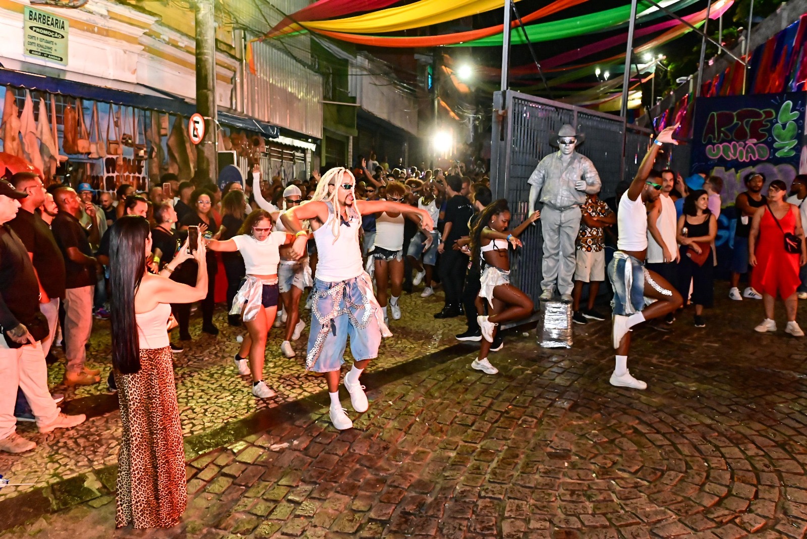 Ações dinamizam Centro Histórico de Salvador com valorização de produtores de arte e cultura