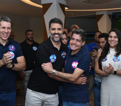 Imagem do post Prefeito de Aurelino Leal rompe com Jerônimo Rodrigues e declara apoio a ACM Neto: “Sentimento de mudança”