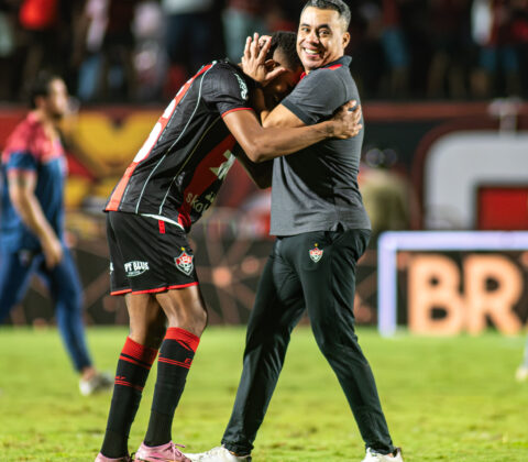 Imagem do post Jair provoca Athletico após goleada do Vitória: “Tem que estudar um pouco mais”