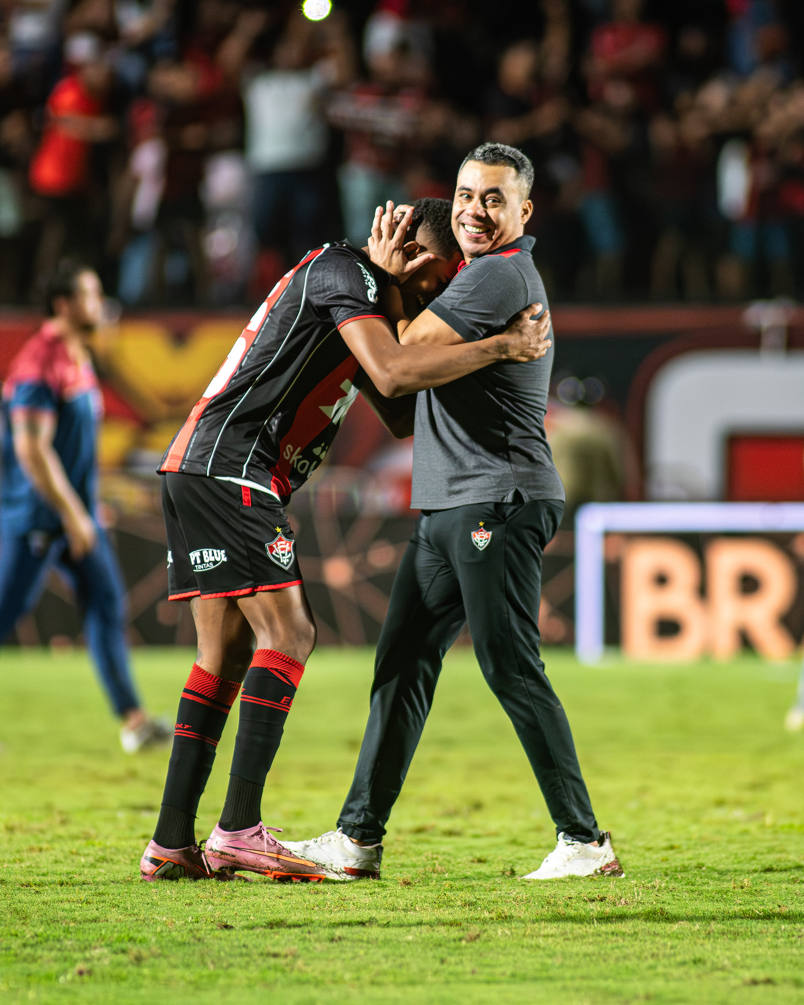 Jair provoca Athletico após goleada do Vitória: “Tem que estudar um pouco mais”