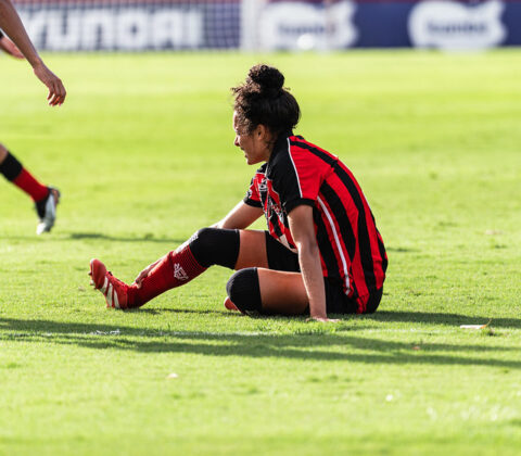 Imagem do post Vitória perde para o Santos no Barradão e acaba rebaixado no Brasileirão Feminino
