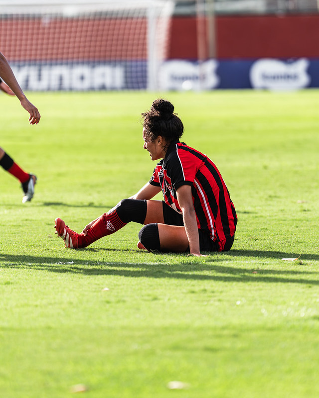 Vitória perde para o Santos no Barradão e acaba rebaixado no Brasileirão Feminino