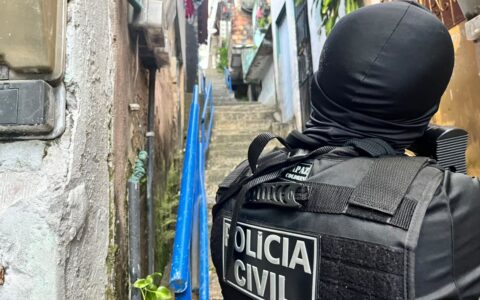 Imagem do post Funcionária é presa suspeita de causar prejuízo de quase R$ 3 milhões a empresas