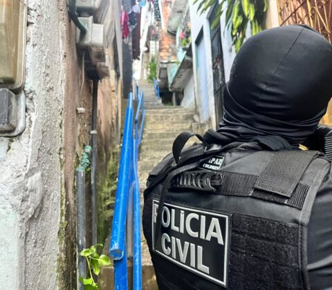 Imagem do post Funcionária é presa suspeita de causar prejuízo de quase R$ 3 milhões a empresas