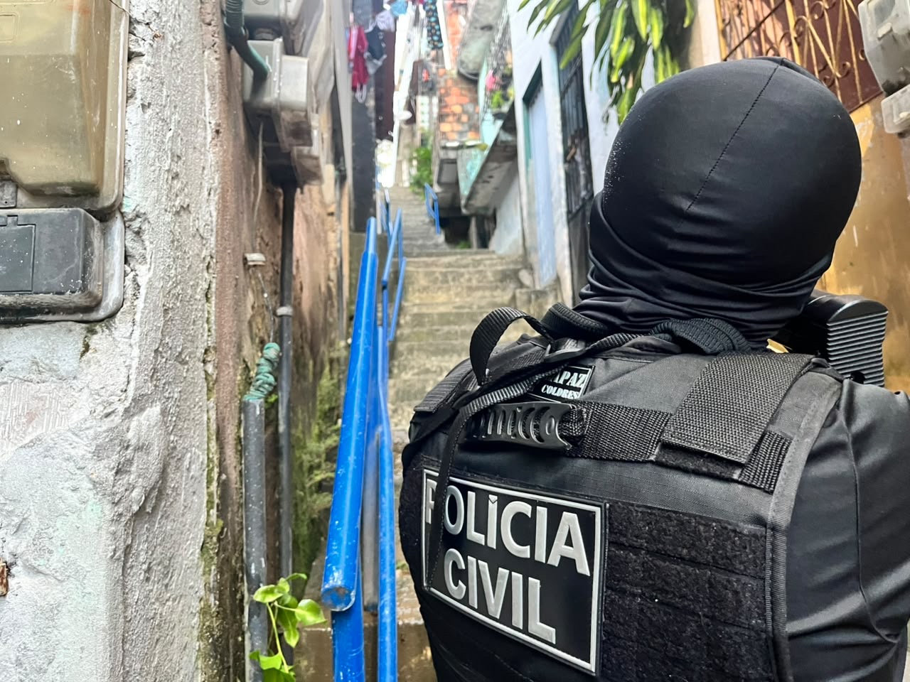 Funcionária é presa suspeita de causar prejuízo de quase R$ 3 milhões a empresas
