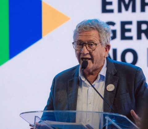 Imagem do post Caetano critica associação entre Lula e ACM Neto: “Confundir a opinião pública”