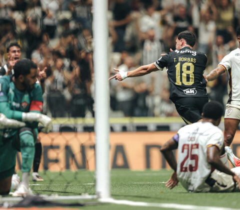 Imagem do post Vitória perde para o Atlético-MG, amplia jejum fora de casa e liga alerta no Brasileirão