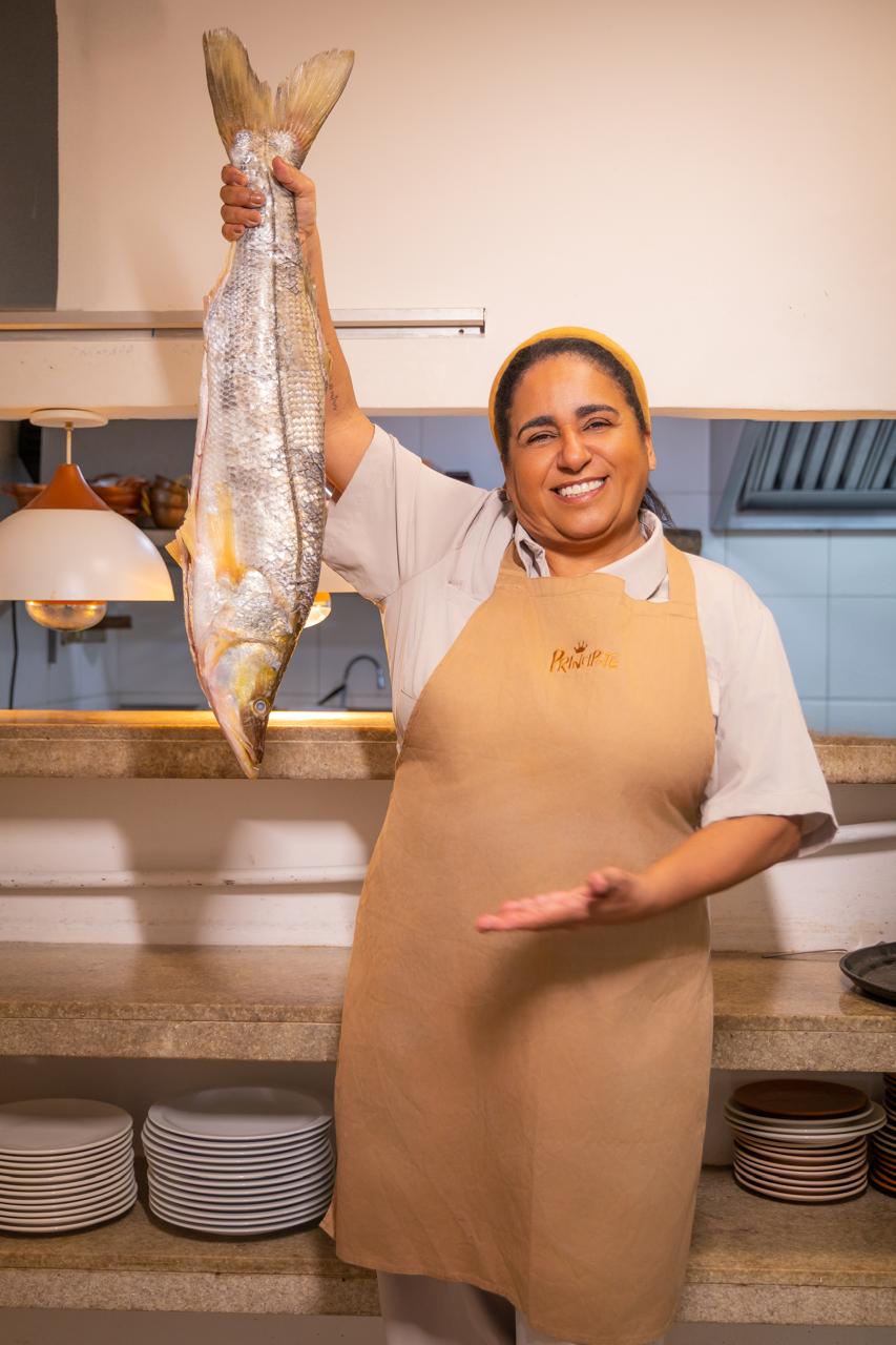 Chef Nara Amaral assume novo desafio e reforça gastronomia de restaurante no Rio Vermelho