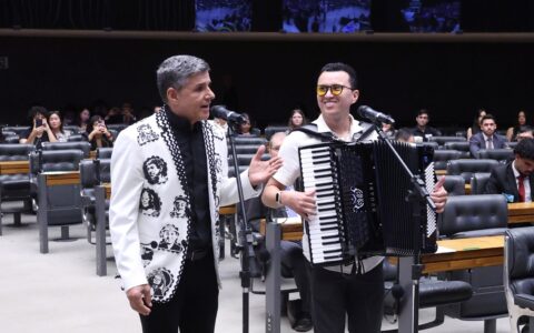 Imagem do post Del Feliz leva o forró ao Congresso Nacional em celebração da amizade entre Brasil e China