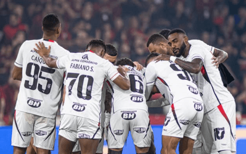 Imagem do post Nova expulsão marca derrota do Vitória para o Athletico-PR na Copa do Brasil