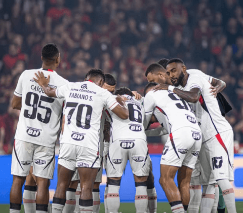Imagem do post Nova expulsão marca derrota do Vitória para o Athletico-PR na Copa do Brasil