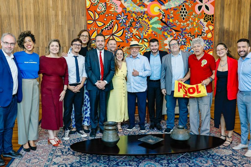 Federação PSOL-Rede oficializa apoio a Lula na disputa presidencial