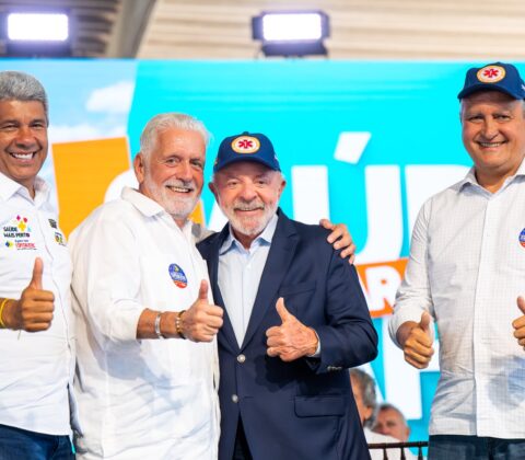 Imagem do post Wagner questiona estratégia de palanque da oposição e cita diferenças sobre Lula