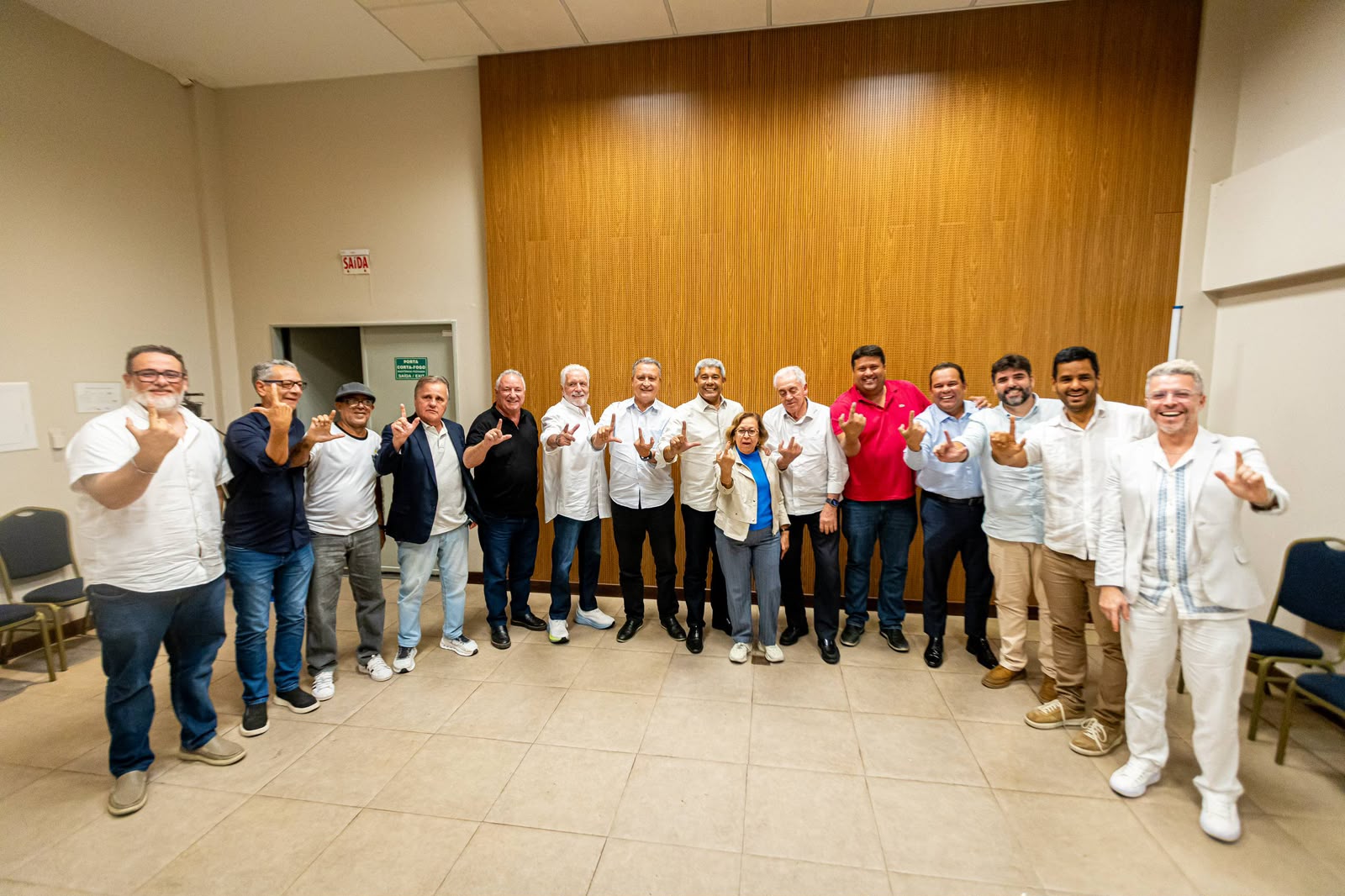 Jerônimo reúne conselho anuncia Adolpho Loyola como coordenador-geral da campanha