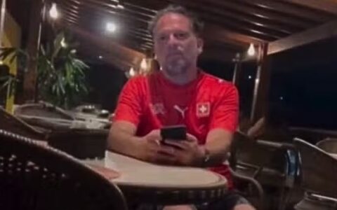 Imagem do post Turista italiano é preso na Bahia após ofensas racistas e importunação sexual contra cantora
