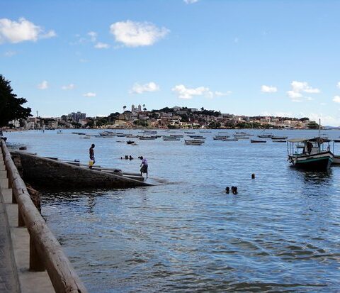 Imagem do post Homem é morto a tiros e encontrado boiando na praia da Ribeira