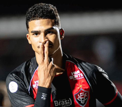 Imagem do post Vitória atropela o Athletico-PR e avança às quartas da Copa do Brasil