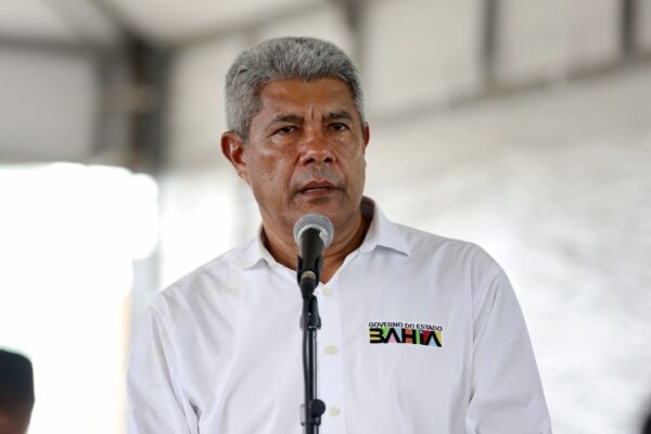 Jerônimo corrige declaração de bens ao TSE após erro e reduz patrimônio em R$ 465 mil
