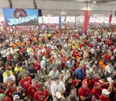 Imagem do post Lula, Jerônimo, Wagner e Rui mobilizam multidão em convenção histórica do PT na Bahia