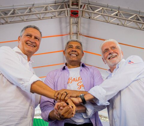 Imagem do post Jerônimo celebra convenção com 30 mil pessoas: “A Bahia se encontrou aqui”