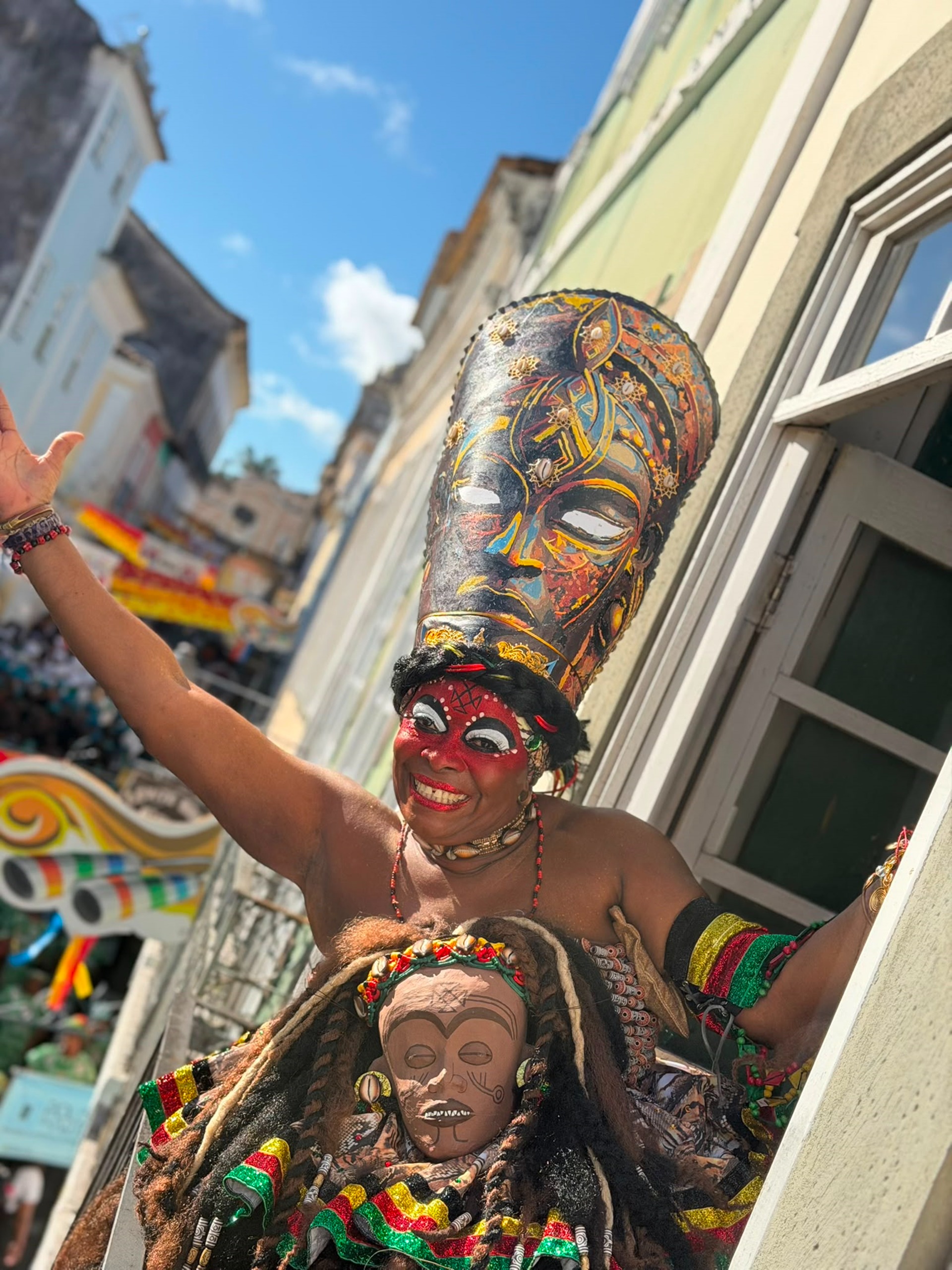 15ª Feijhoada da Negra Jhô celebra a cultura afro-brasileira com música, gastronomia e cortejo no Pelourinho