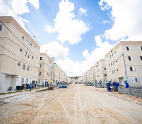 Imagem do post “464 famílias vão realizar o sonho da casa própria”, diz secretário sobre obras em Camaçari