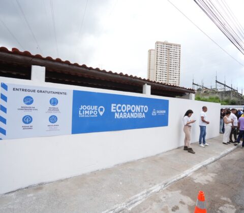Imagem do post Prefeitura entrega 14 novos boxes no Camelódromo de Narandiba e inaugura ecoponto