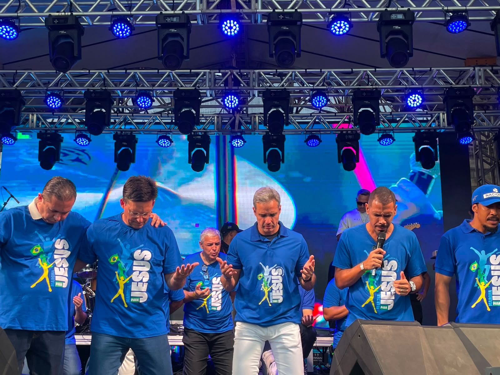 João Roma participa da Marcha para Jesus em Salvador e fala sobre fé