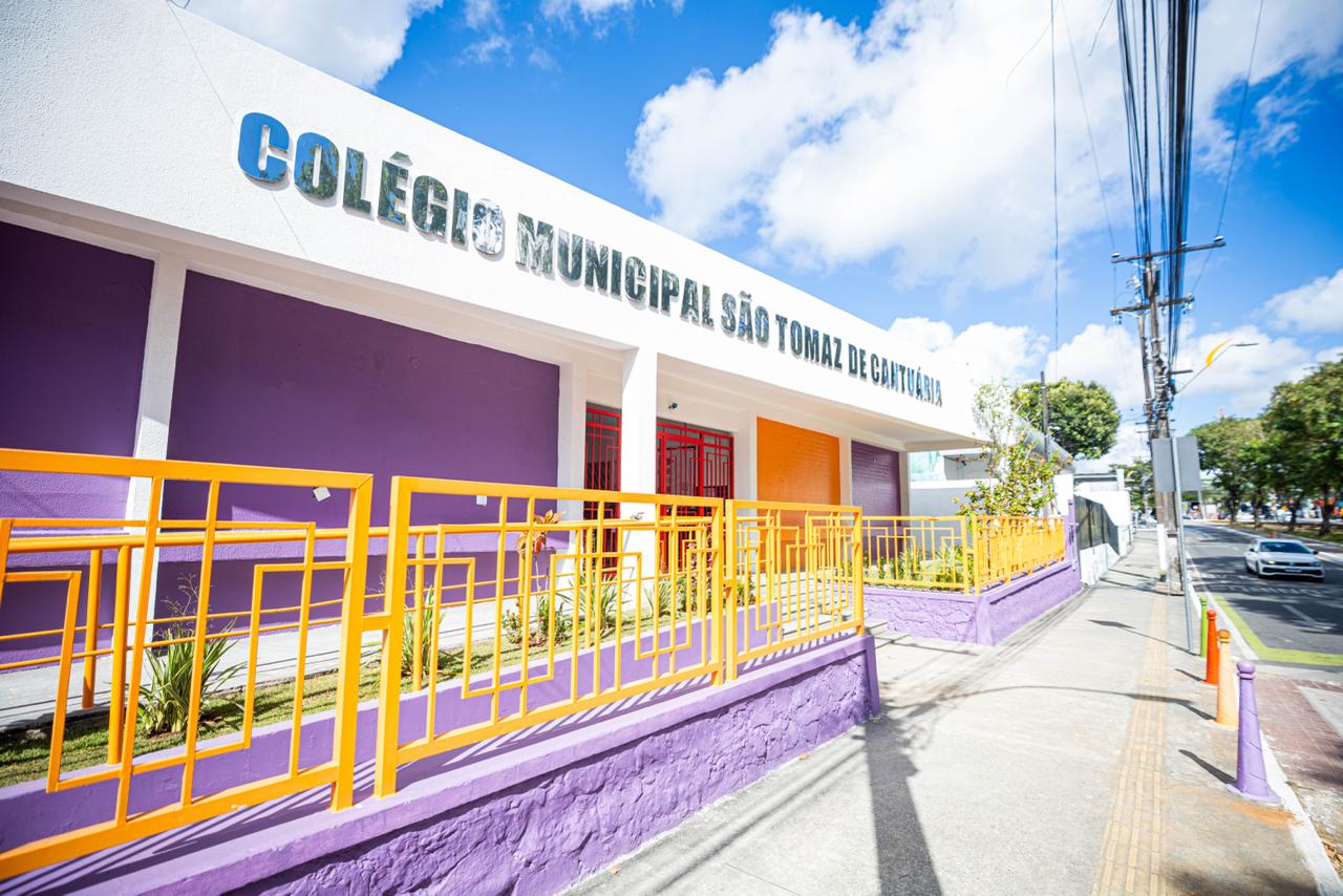 Camaçari entrega primeira etapa de melhorias do Colégio São Tomaz de Cantuária