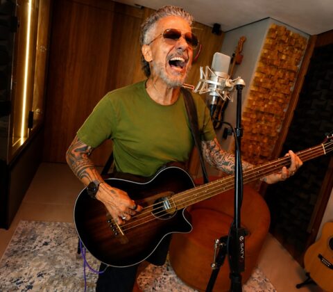 Imagem do post Tuca Fernandes lança releitura de “Sangue Latino”