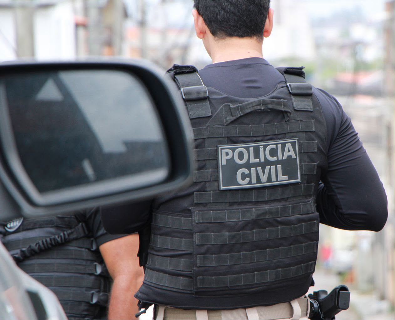 Investigada por tráfico de drogas, associação para o tráfico e corrupção de menores