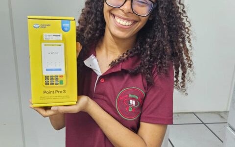 Imagem do post Prefeitura de Lauro de Freitas entrega maquininhas a participantes do Ganhaê e fortalece parceria com o Mercado Livre