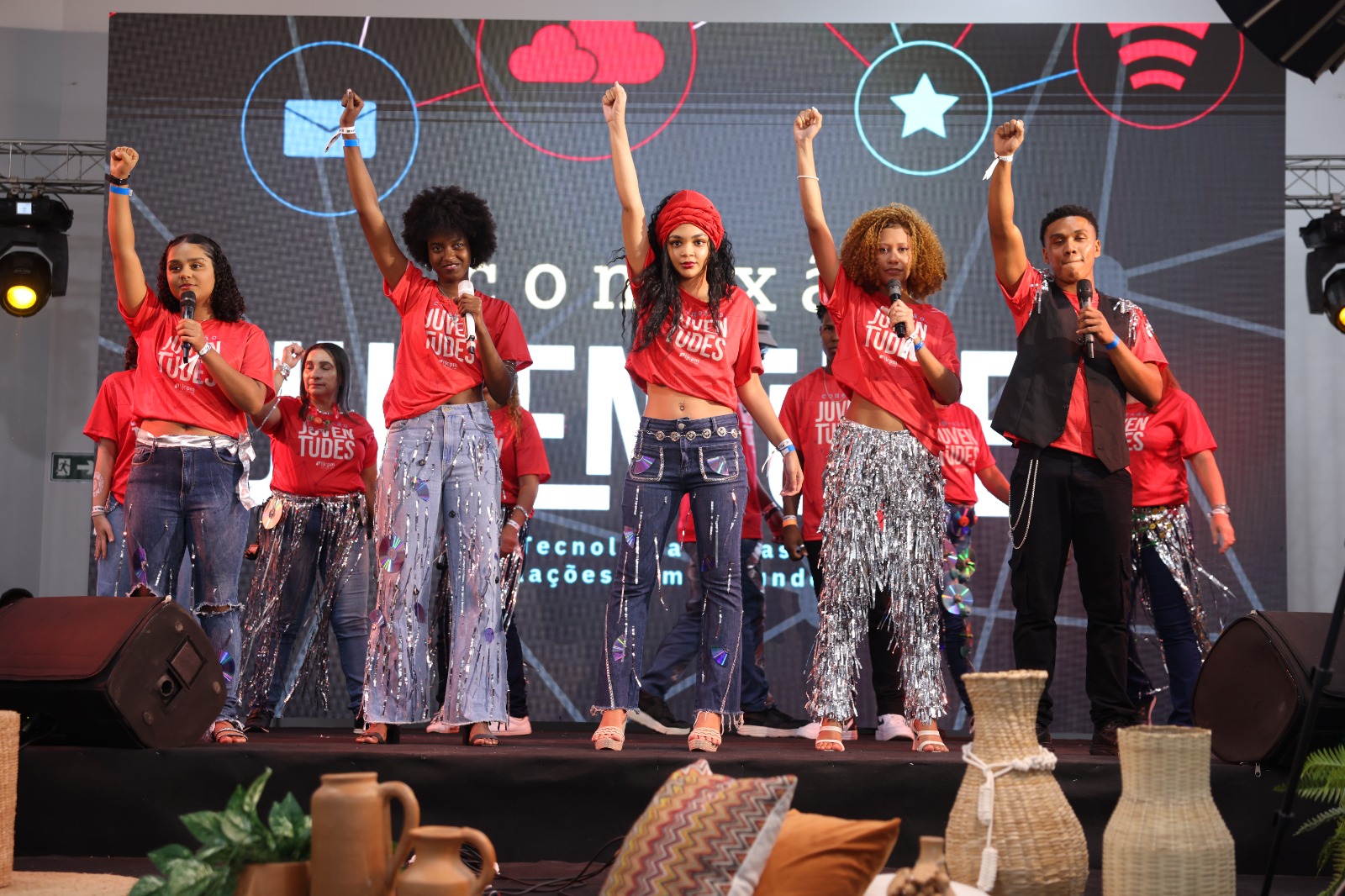 Conexão Juventudes reúne jovens em Salvador com arte, tecnologia e ancestralidade