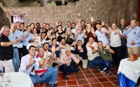 Imagem do post Ivana Bastos reúne prefeitos em Guanambi no primeiro grande ato de campanha