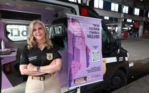 Imagem do post Delegacia Móvel atende mulheres no Terminal Mussurunga em ação do Agosto Lilás