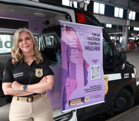Imagem do post Delegacia Móvel atende mulheres no Terminal Mussurunga em ação do Agosto Lilás