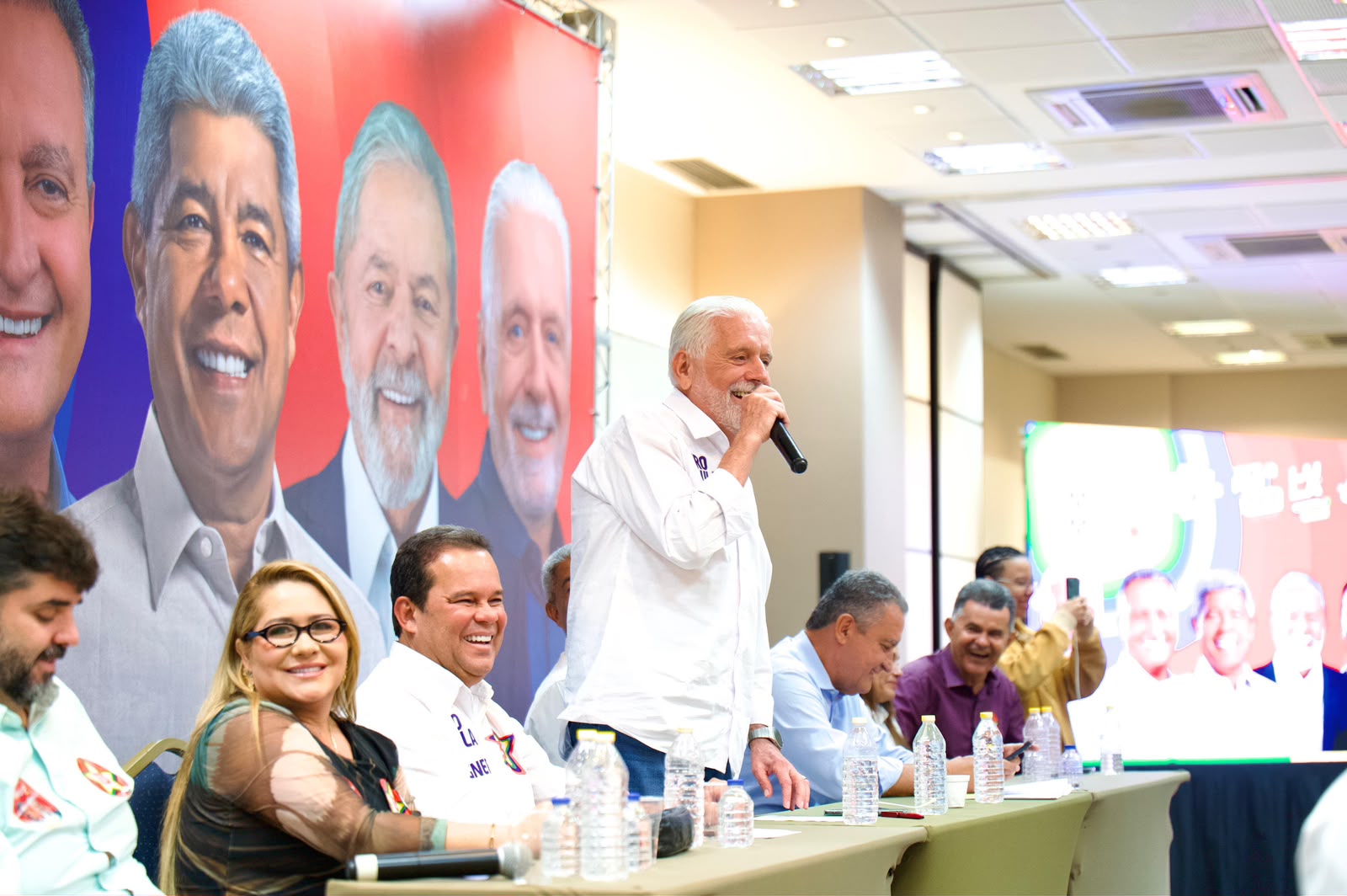 Jaques Wagner cobra prefeitos por mais votos para Lula na Bahia