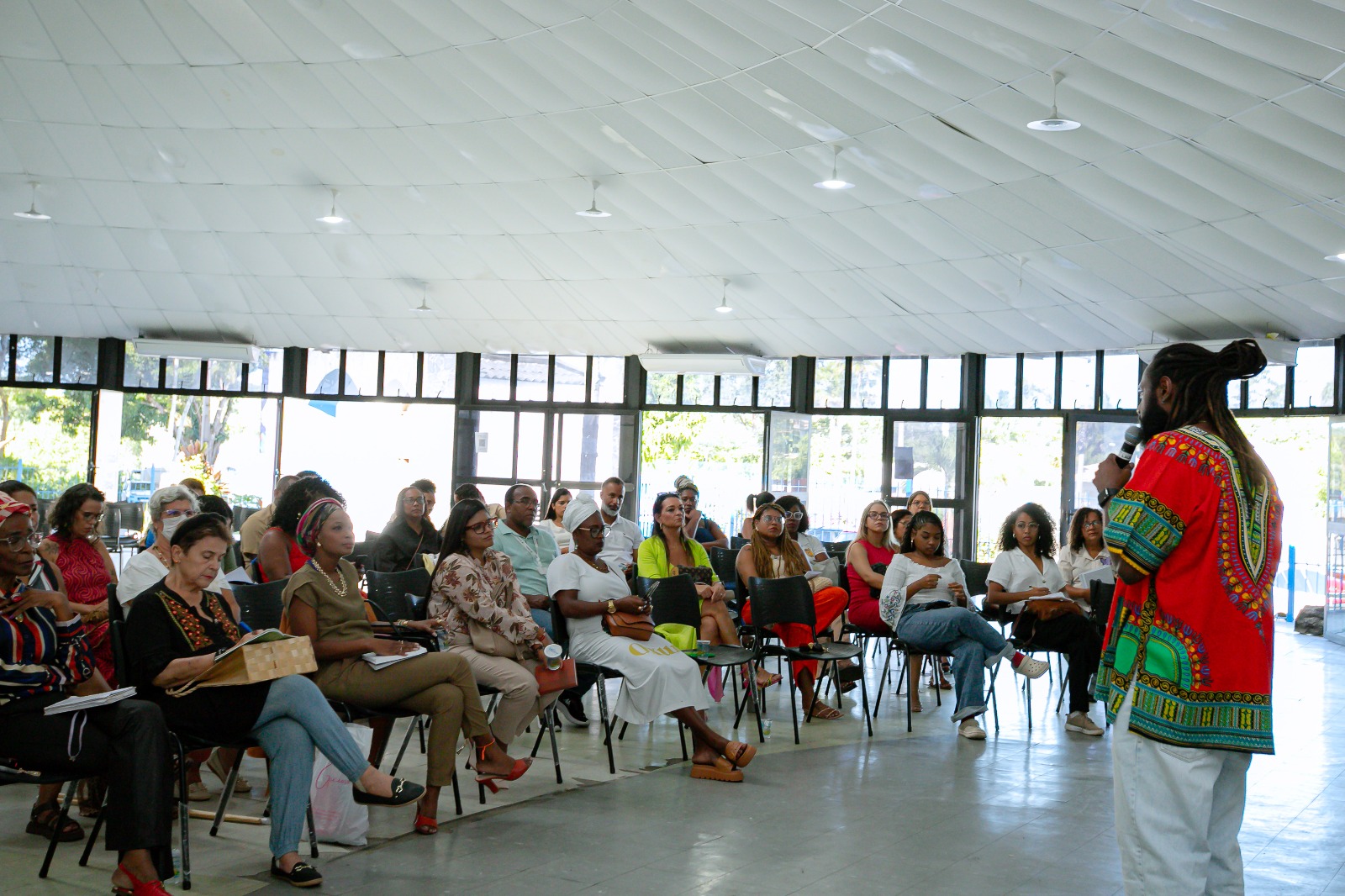 Lauro de Freitas promove debate sobre letramento racial e combate ao racismo