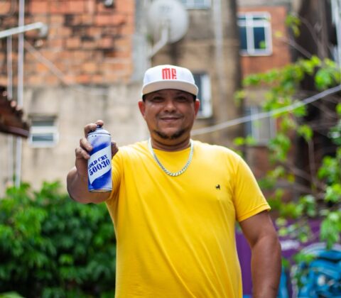 Imagem do post Sem santinho: candidato do Hip-Hop aposta em spray e materiais reaproveitados na campanha