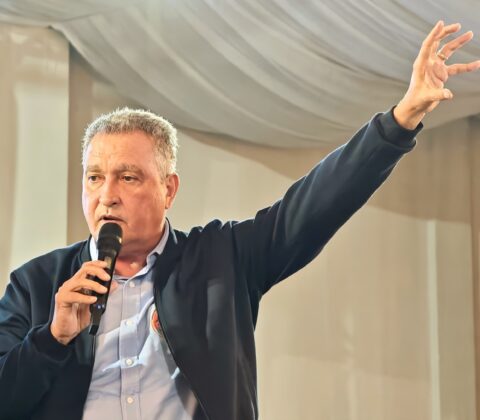 Imagem do post Rui Costa critica atuação da família Bolsonaro nos EUA e faz defesa da soberania do Brasil