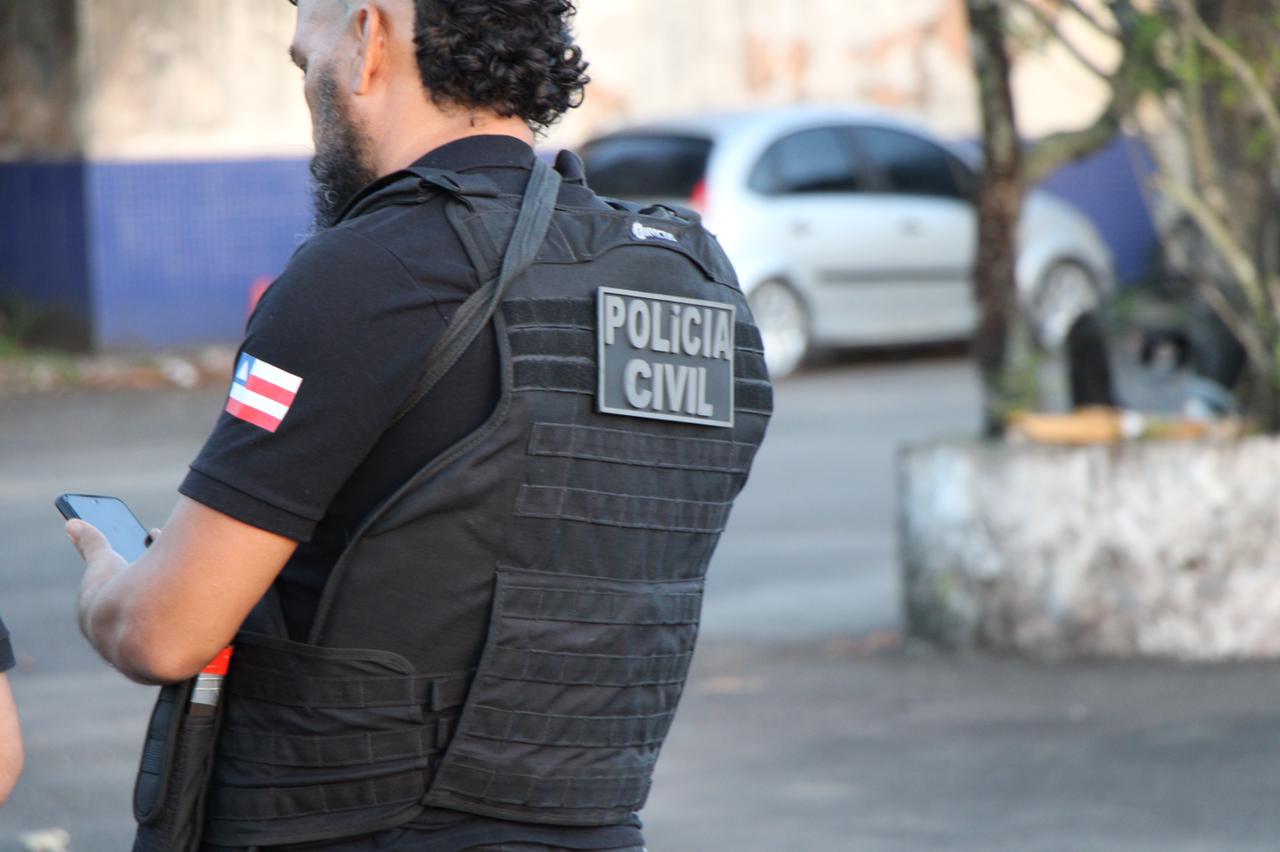 Mulher é presa em flagrante por tráfico de drogas na Baixa dos Sapateiros