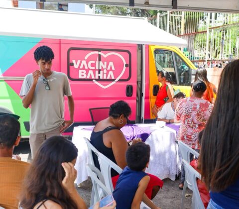 Imagem do post Camaçari reforça vacinação com “Vacimóvel” em diferentes pontos da cidade; confira locais