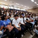 Cerca de 200 estudantes participam de aulão preparatório para o Enem em Salvador