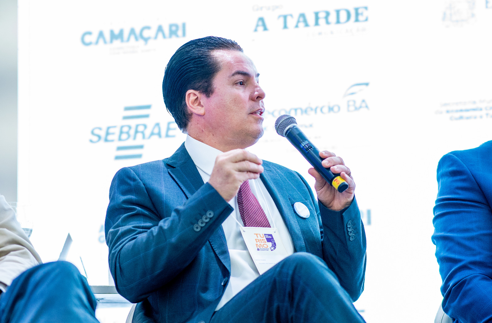 Camaçari ganha destaque em debate sobre turismo e economia criativa na Bahia