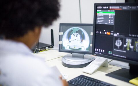 Imagem do post Prefeitura intensifica oferta de ressonância magnética na Policlínica de Camaçari