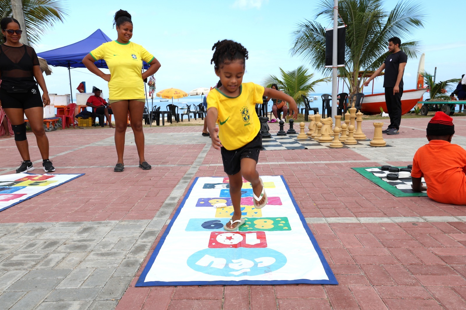 Dia de Lazer reúne comunidade de Praia Grande com esporte, cultura e cuidado com o espaço público